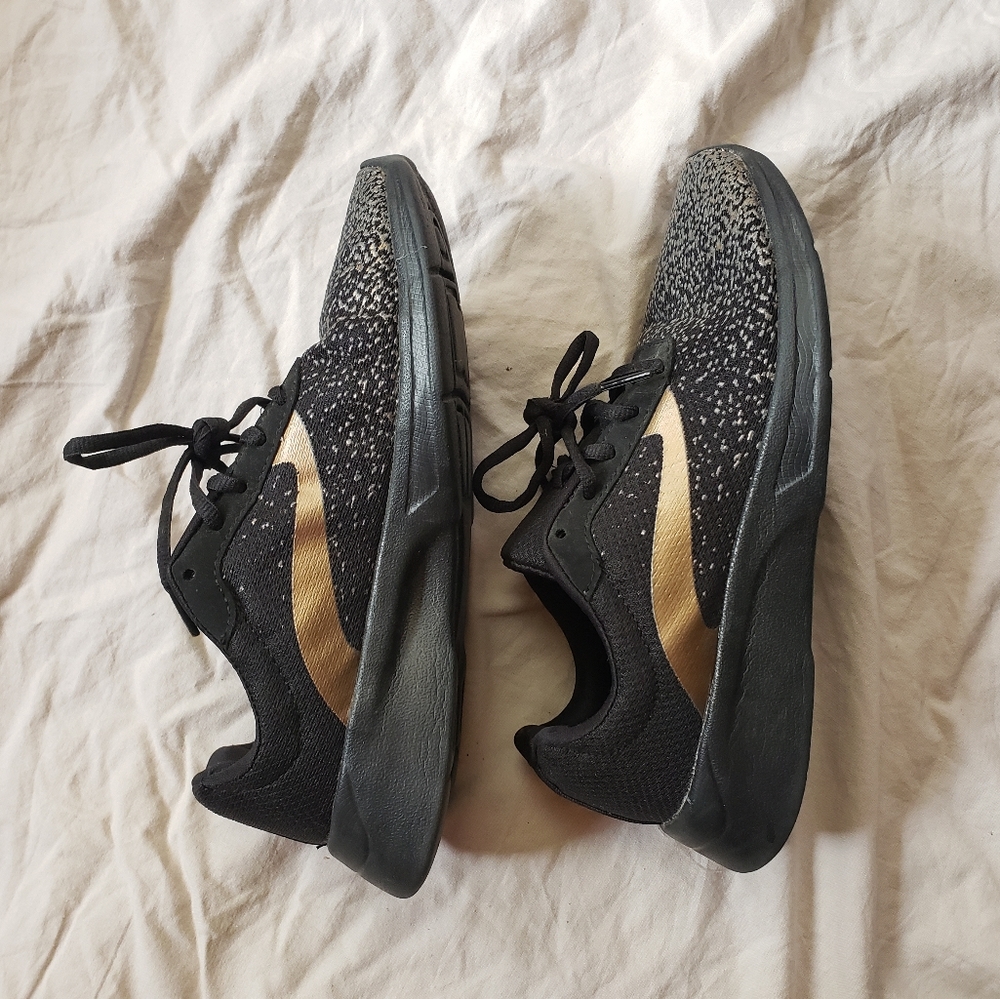 Memory Foam Tennis Shoes with Gold detail